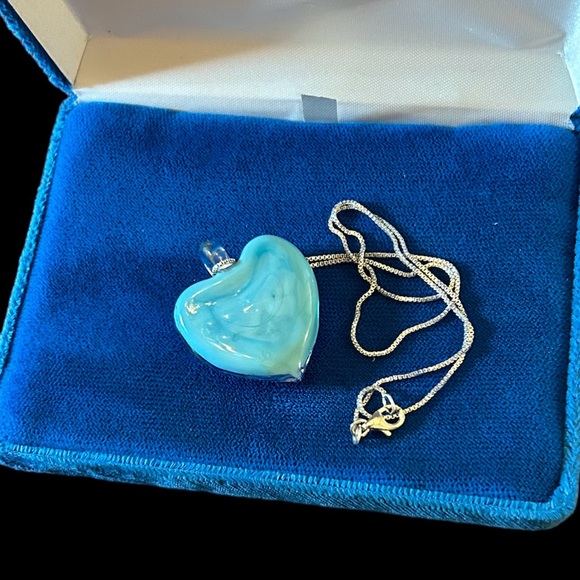 *Never Worn* Sterling Silver Chain & Murano Glass Heart Blue Pendant Necklace - Picture 2 of 7